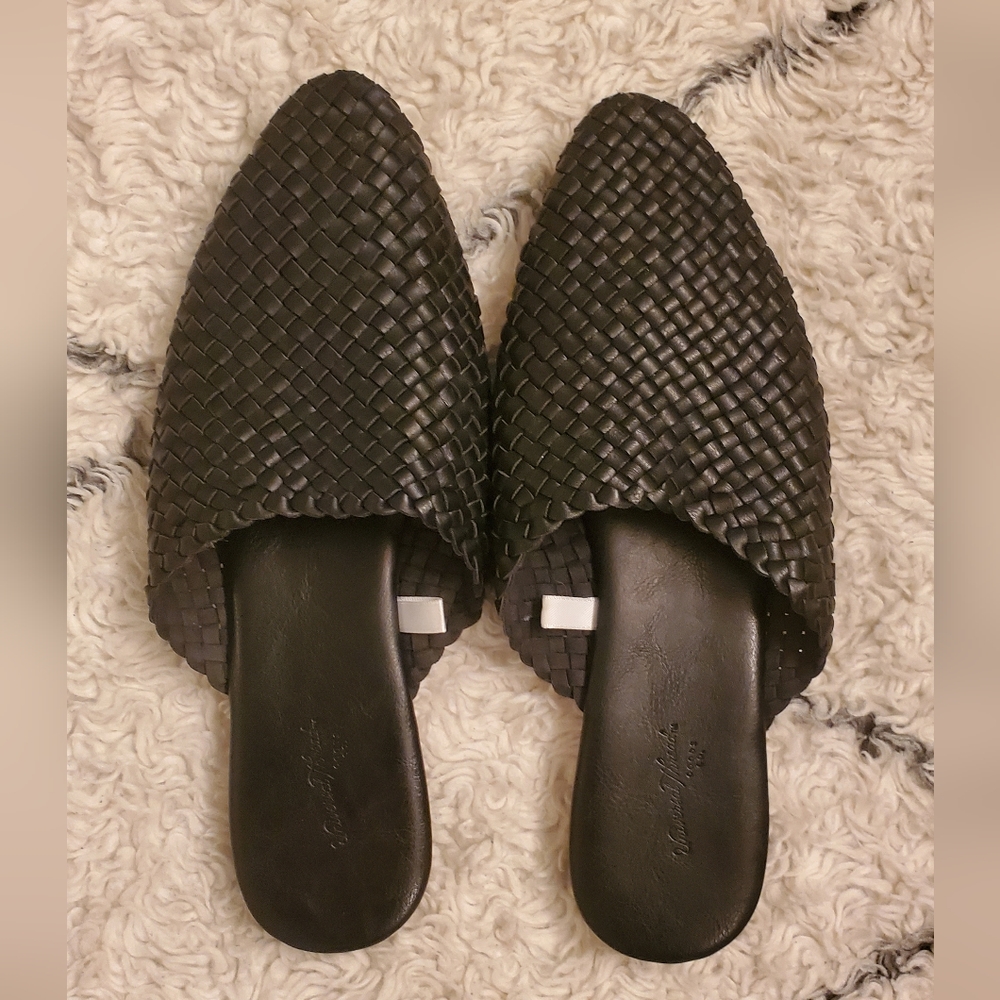 Black flat mules